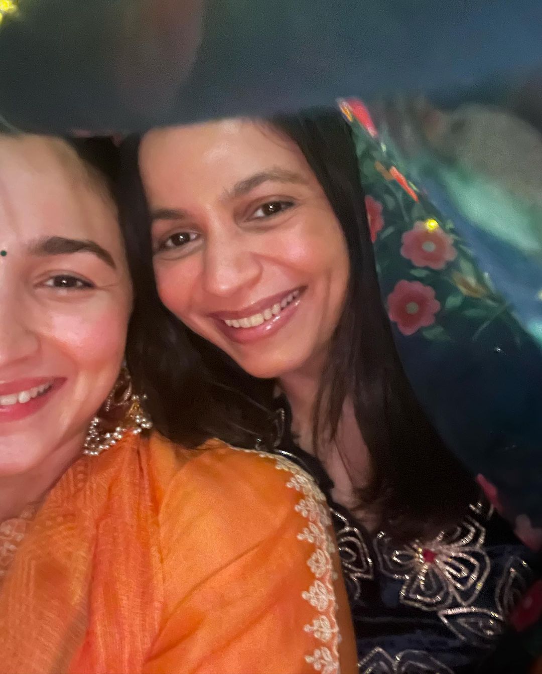 Reshma R Nair - ✨𝑩𝒓𝒊𝒏𝒈 𝑶𝒖𝒕 𝒕𝒉𝒆 𝑳𝒊𝒈𝒉𝒕 𝒊𝒏 𝒀𝒐𝒖 ..🪔 Diwali...  | Facebook