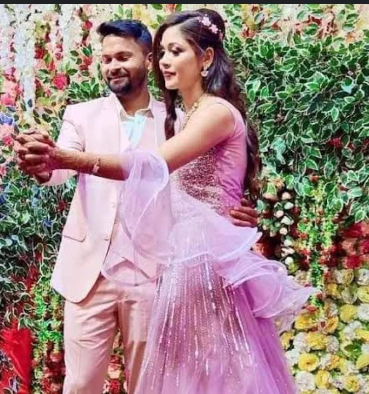 Who is Divya Singh? Know all about India pacer Mukesh Kumar's newly-married  Wife - myKhel