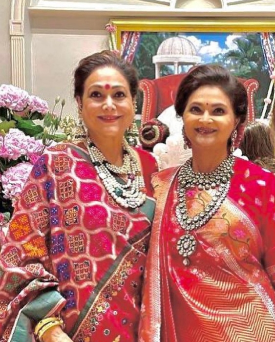 Tina Ambani and Dipti Salgaoncar