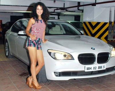 kangna car