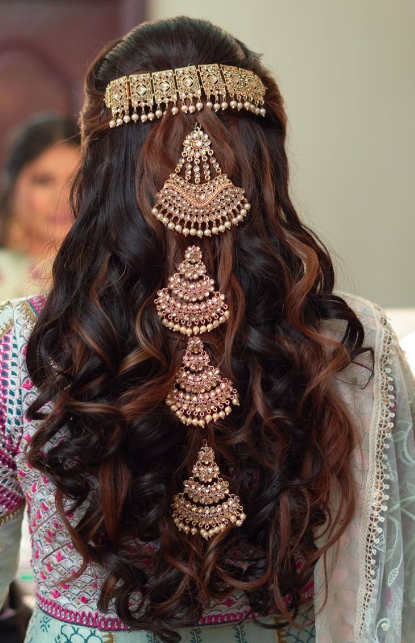 20+ Lehenga Hairstyles to Complement Your Regal Look | Short wedding hair,  Engagement hairstyles, Hair style on saree