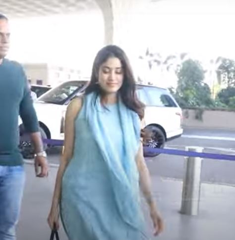 Janhvi Kapoor On Her Day Off Keeps It Chic In A White Crop Top, Blue Jeans  And A Rs 2 Lakh Balenciaga Handbag