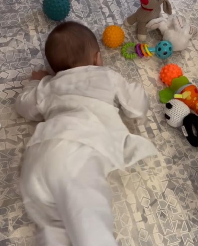 Sonam Kapoor Shares Spring Moments Of Her Baby Boy, Vayu Wrapped In A ...