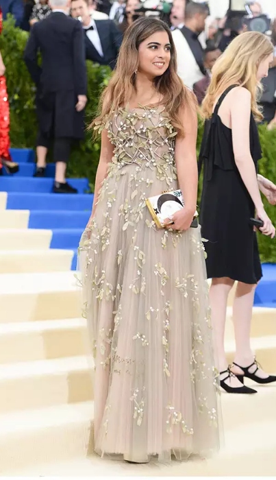 isha ambani at met gala 2017