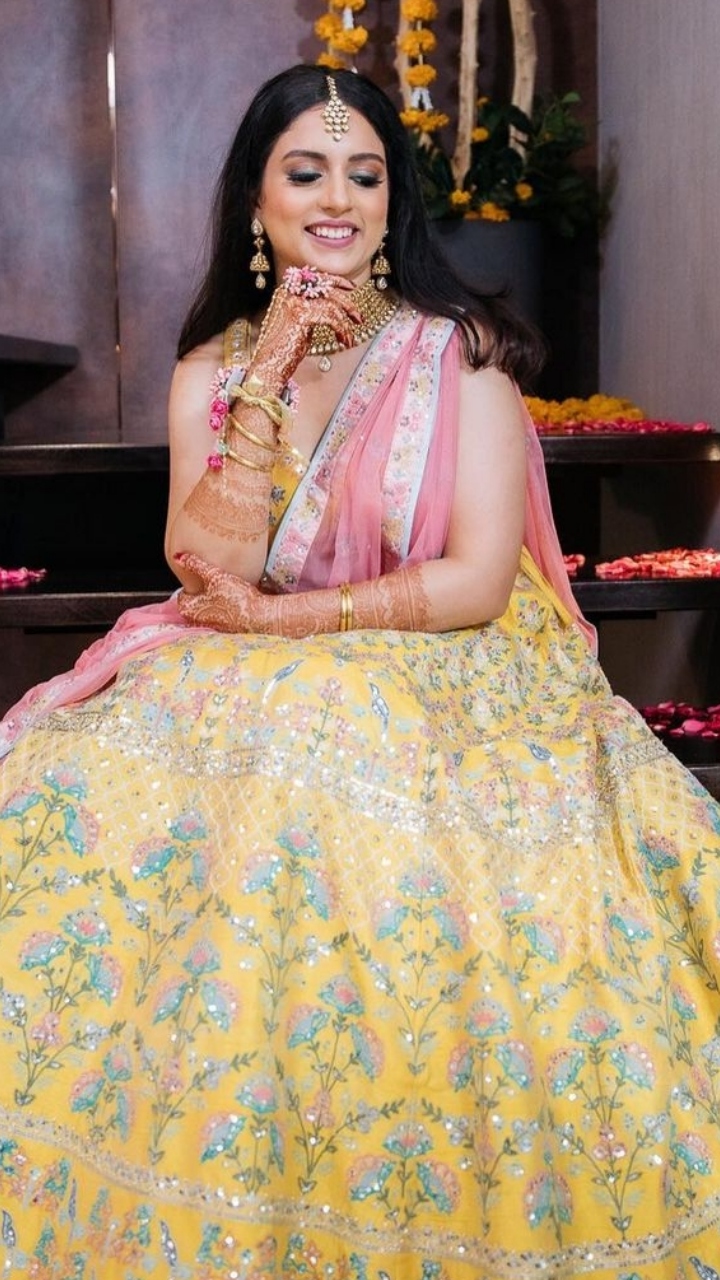 Karishma Tanna Radiates A Bridal Glow In A Fabulous Yellow Lehenga For Her  Mehendi