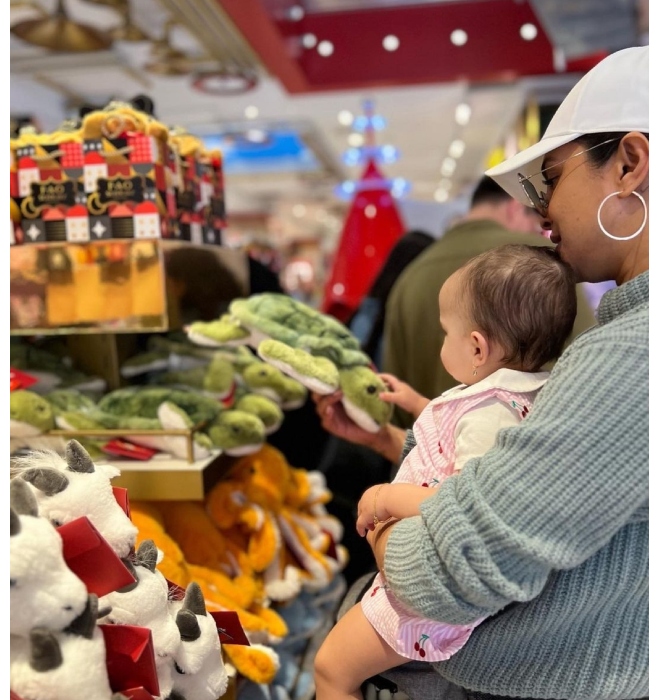 priyanka on shopping with malti