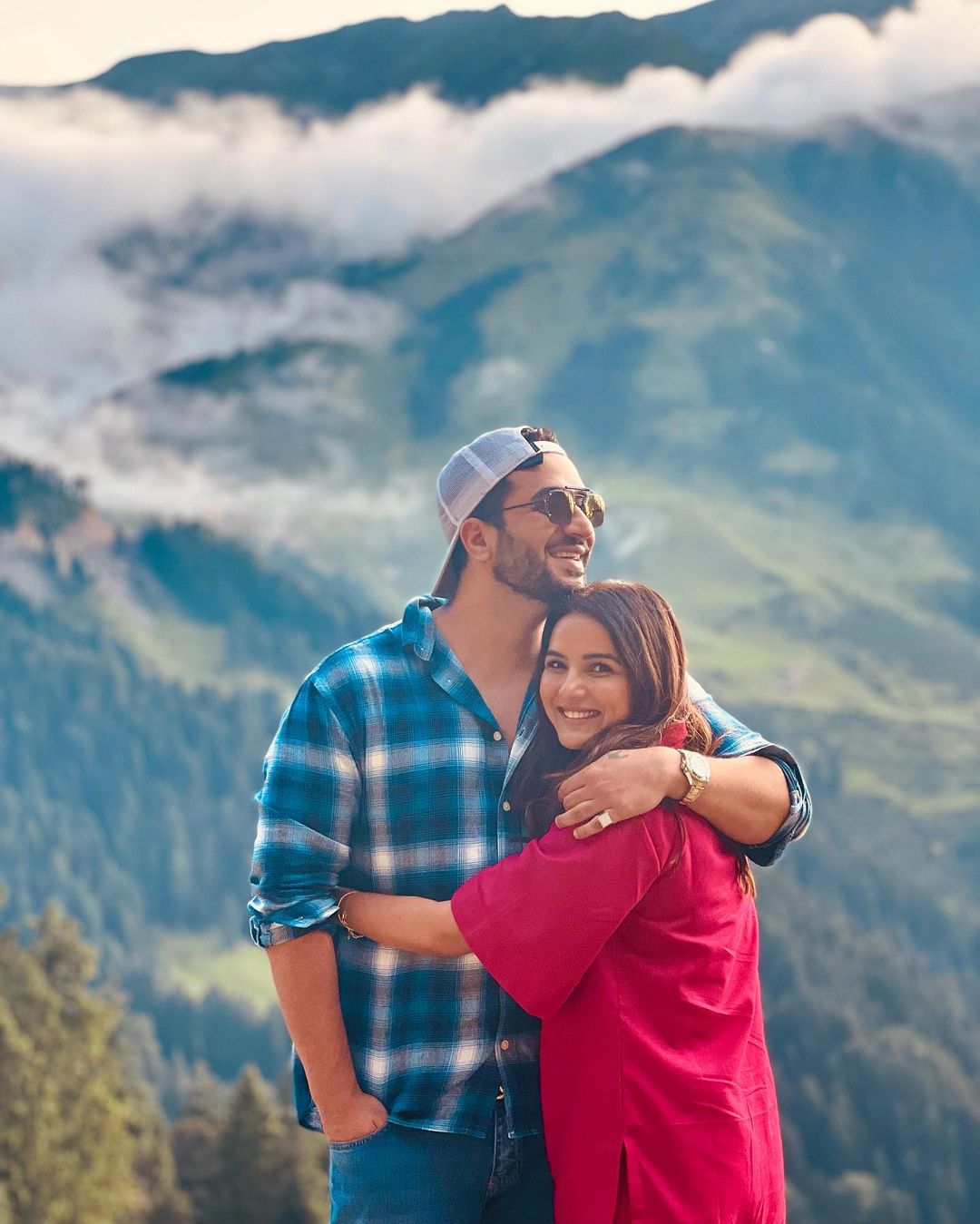 Real Himalayan Girls on Instagram: “Always wanted to have a picture like  this… | Photo poses for couples, Most beautiful hollywood actress,  Photography posing guide