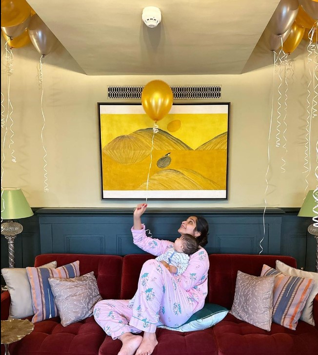 Sonam Kapoor Celebrates B'Day In London, Hubby, Anand Drops A Cute Pic Of  The Former With Son, Vayu