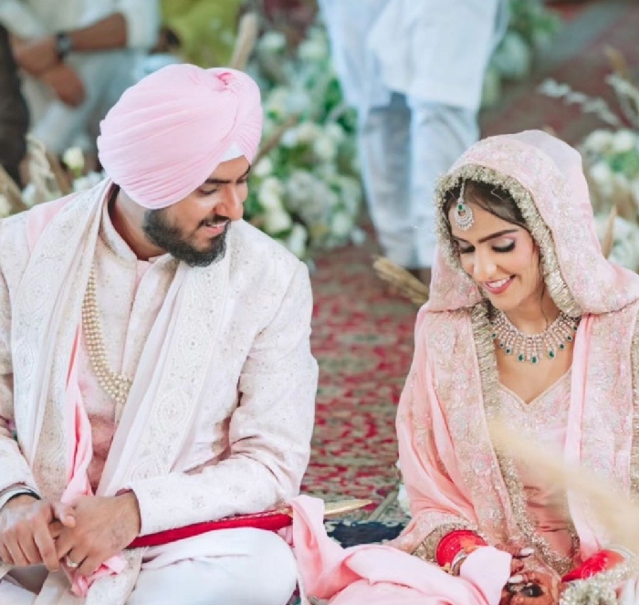 Playback Singer, Asees Kaur Gets Married To Composer, Goldie Sohel ...