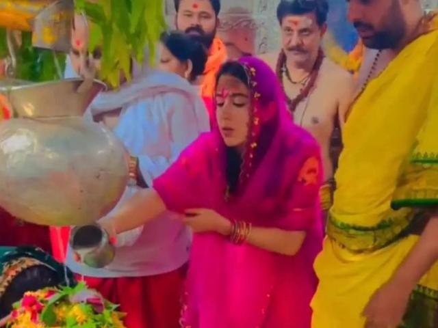 sara ali khan gets trolled for visiting ujjain temple