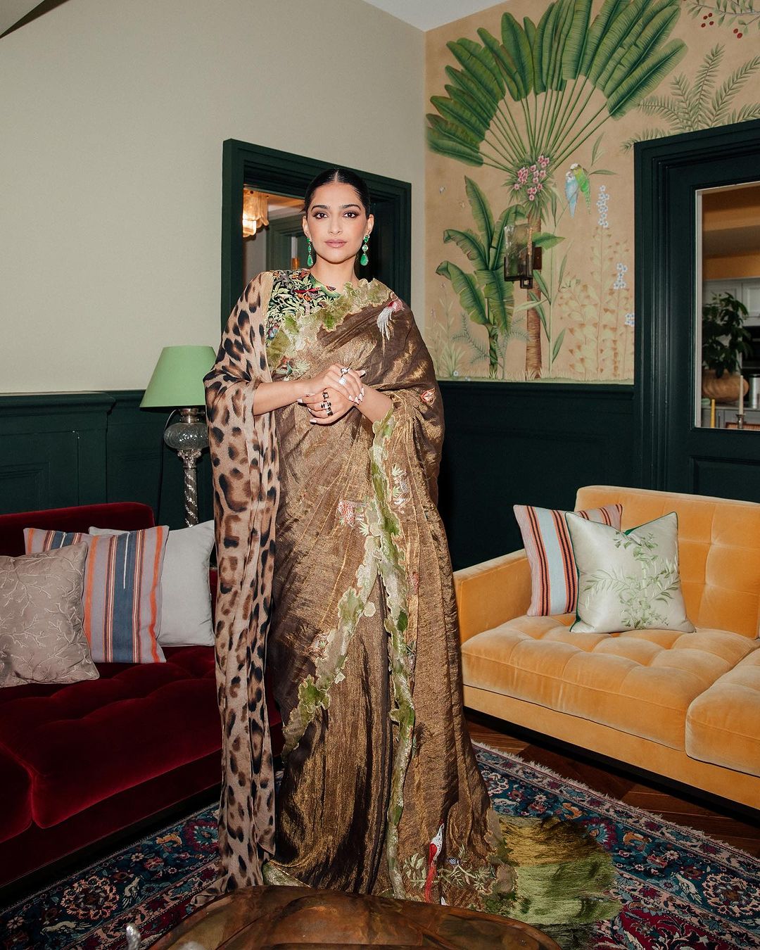 Pregnant Sonam Kapoor dons six yards of elegance flaunting her