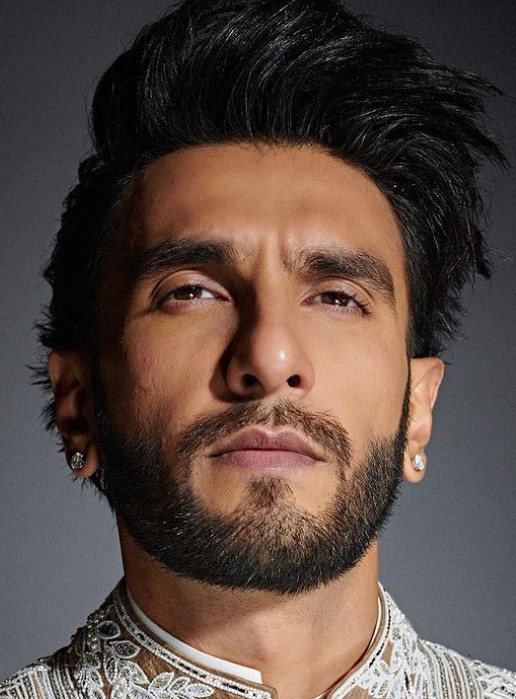 Ranveer Singh Recalls Amitabh Bachchan Taking A Dig At His Expensive Suit  And Called Him 'A Plant