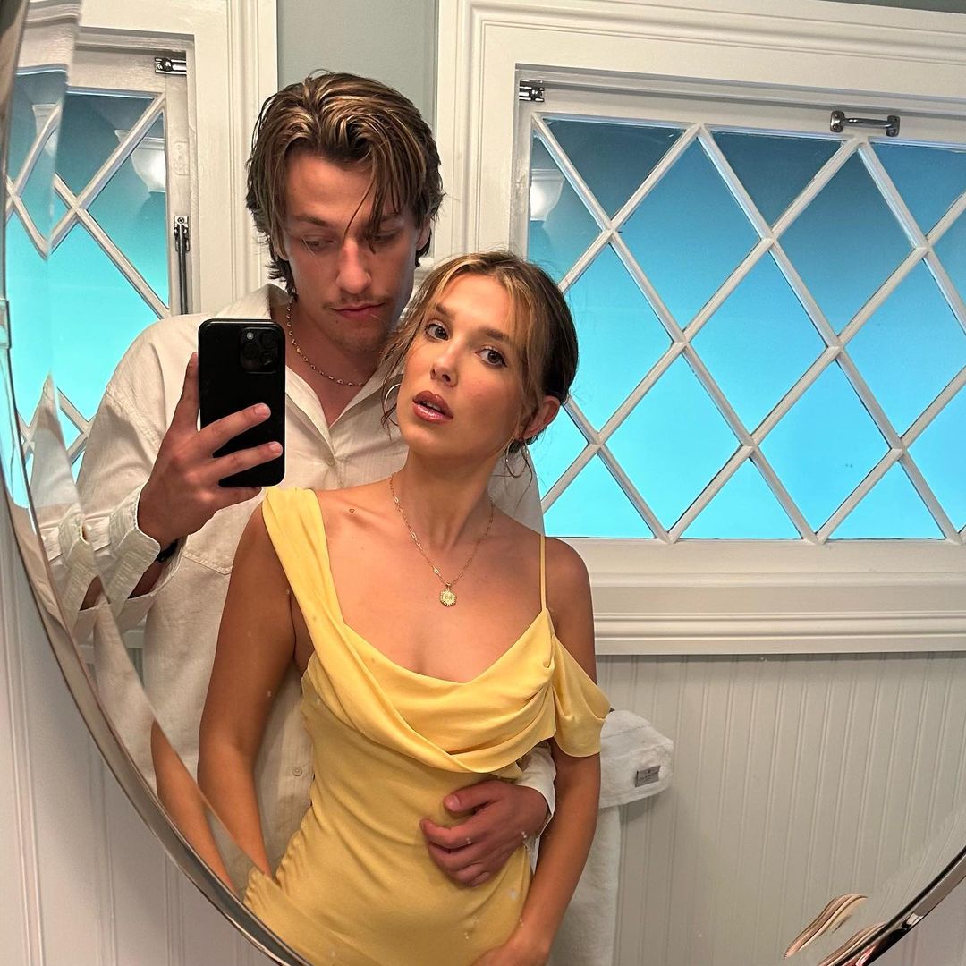 Millie Bobby Brown And Her Fiance, Jake Bongiovi Melt Hearts With Their  PDA-Filled Mirror Selfie