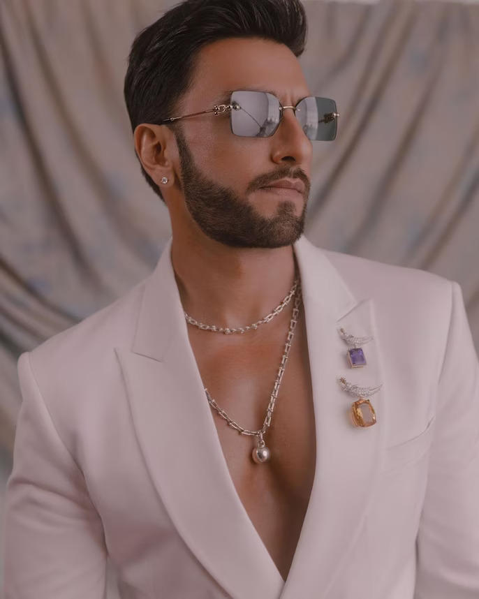 Ranveer Acing The Gender Fluid Trend - SUGAR Cosmetics