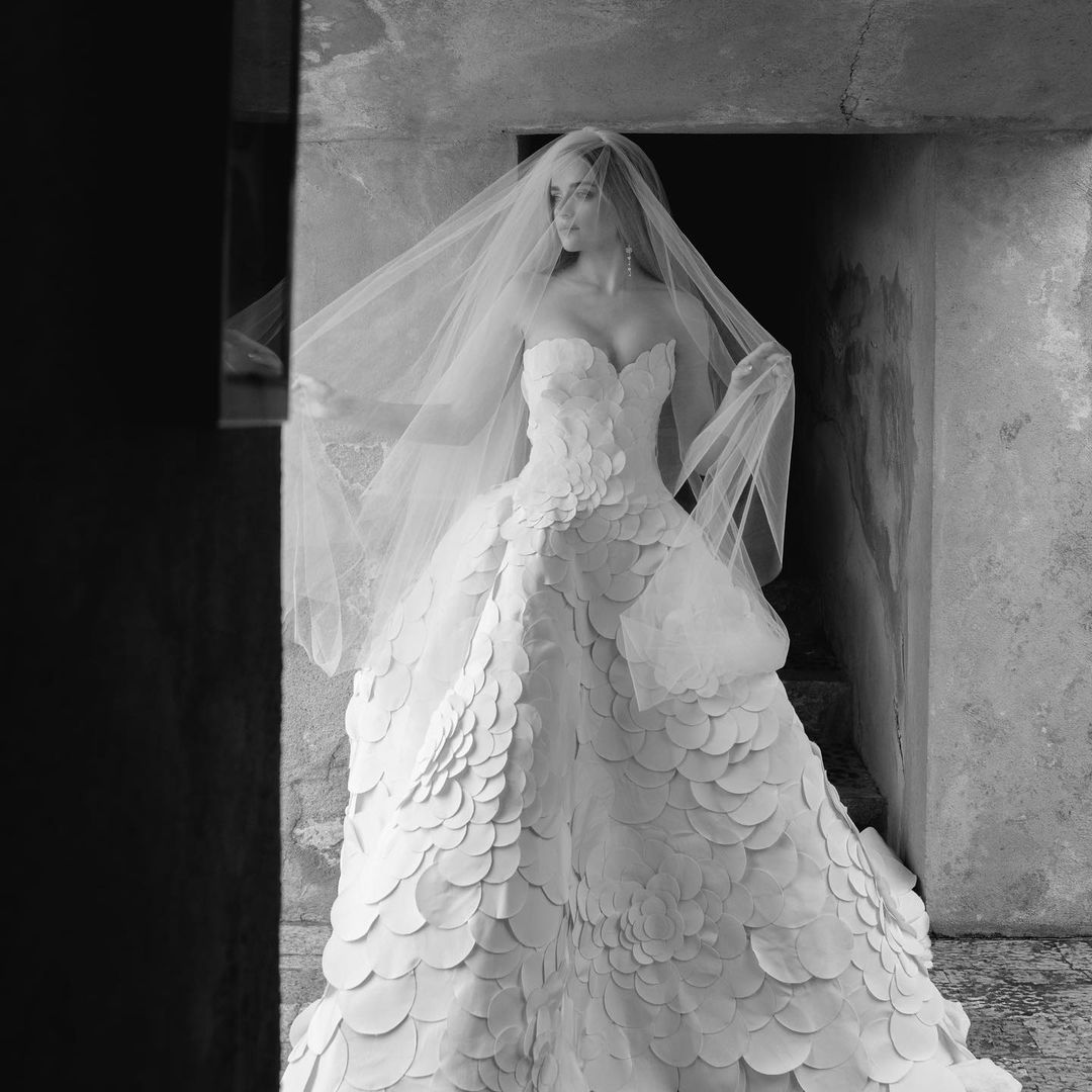 Joey King Marries Director Steven Piet in Intimate Wedding in Spain :  r/popculturechat