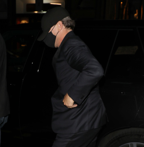 Leonardo DiCaprio Spotted Sneaking Into A Party While Trying To Conceal ...