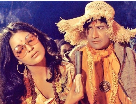 Zeenat Aman opened up about her mother's reaction to her smoking chillum for the song, Dum Maro Dum