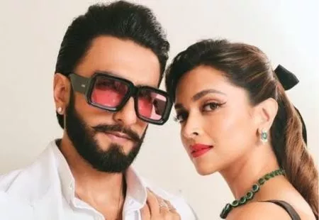 ranveer singh kissed deepika's poster