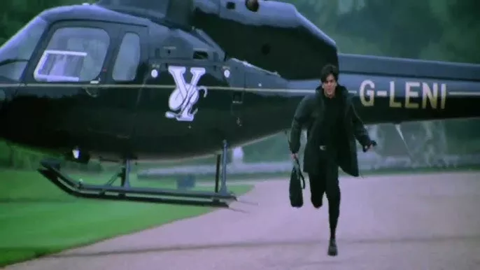 Srk helicopter scene