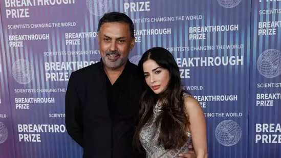 Nikesh Arora, Ayesha Thapar