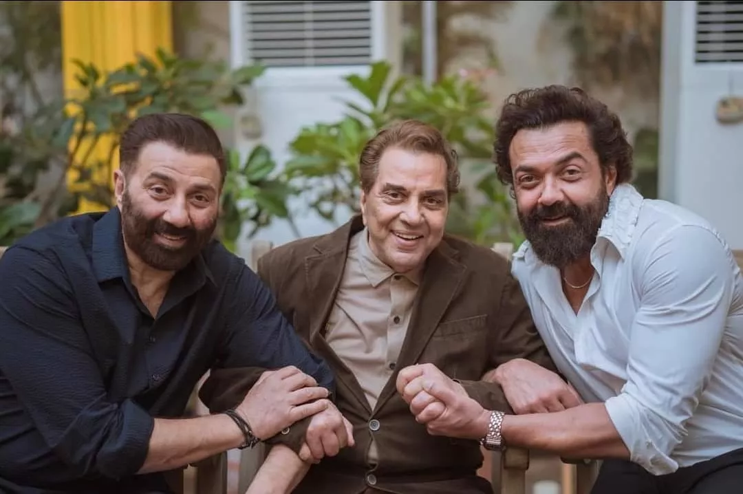 Bobby Deol, Sunny Deol, Dharmendra