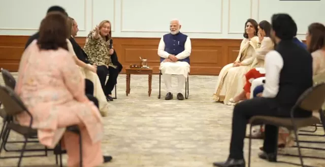 Kareena Kapoor Khan, Ranbir Kapoor, Alia Bhatt Karisma Kapoor, Neetu Kapoor, Saif Ali Khan, PM Modi