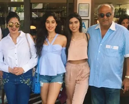 Boney Kapoor, Jhanvi Kapoor, Khushi Kapoor, Sridevi