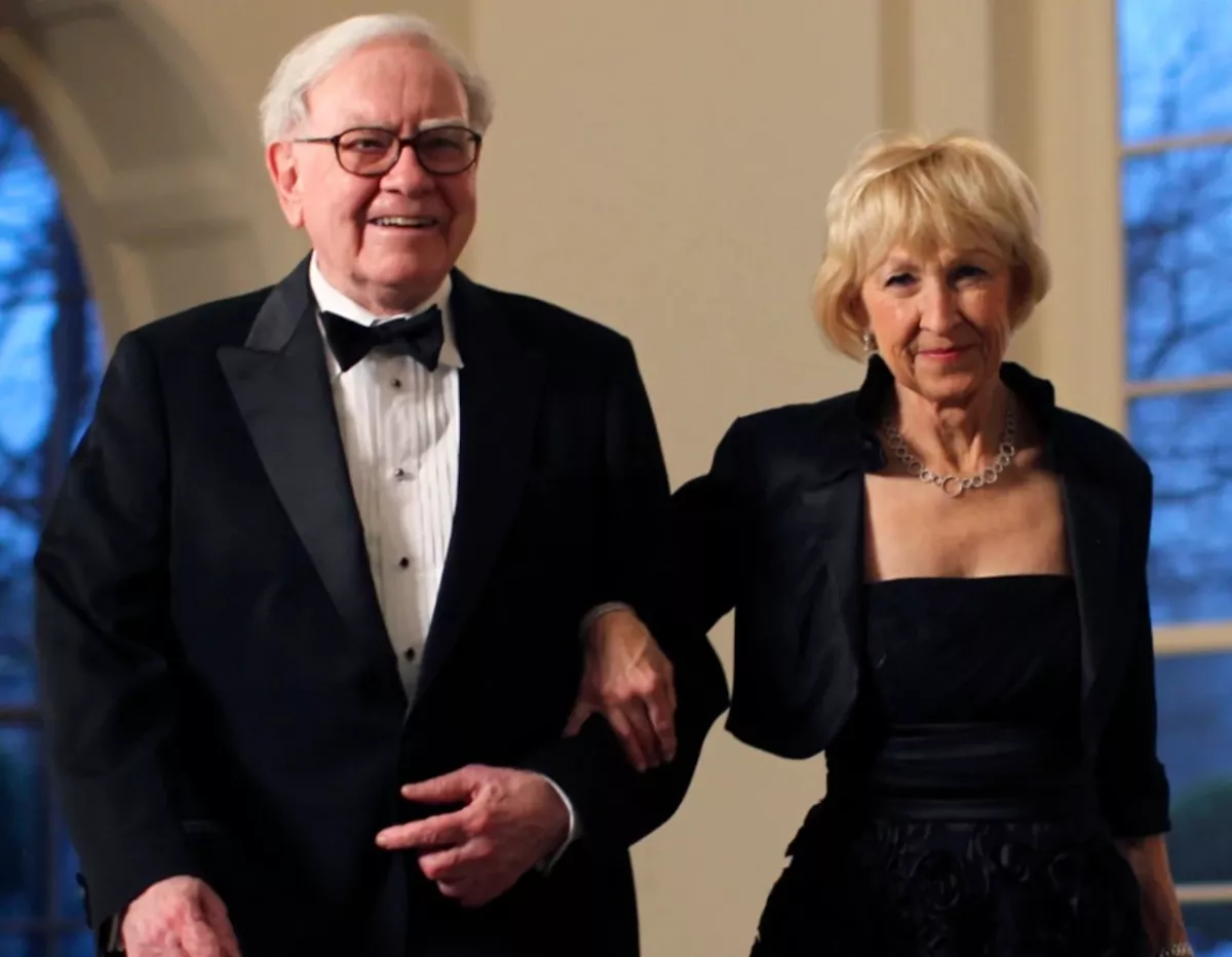 Who is Warren Buffett's wife? Meet Astrid Menks, who once worked as a restaurant hostess