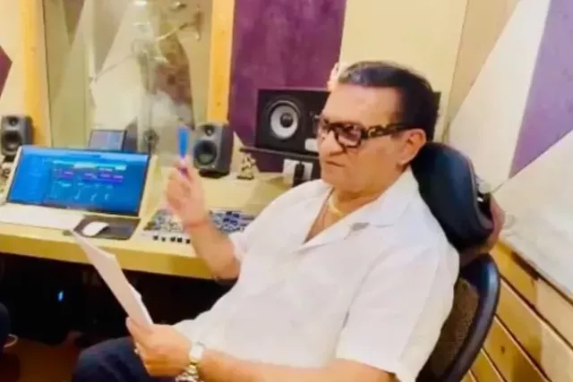 Abhijeet Bhattacharys, Shah Rukh Khan