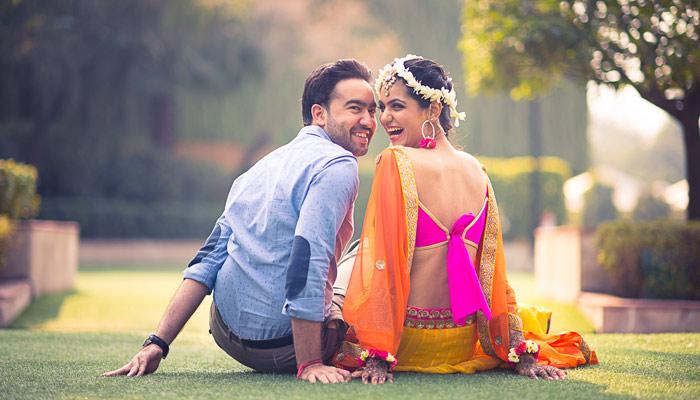 31+ Latest Indoor Pre-Wedding Shoot Ideas! | WeddingBazaar