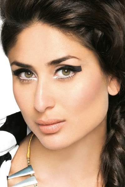 Trendy Eye Make up of Bollywood Beauties