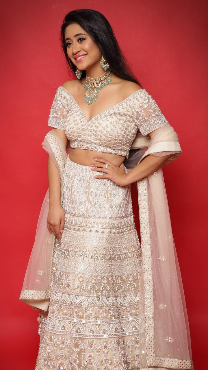 शिवांगी जोशी on Instagram: “🧚🏻‍♀️” | Indian bridal dress, Girls fashion  clothes, Indian gowns dresses